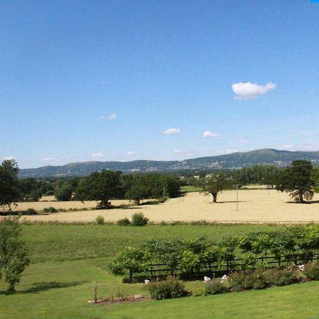 The Packing House Villa Severn Stoke Luaran gambar